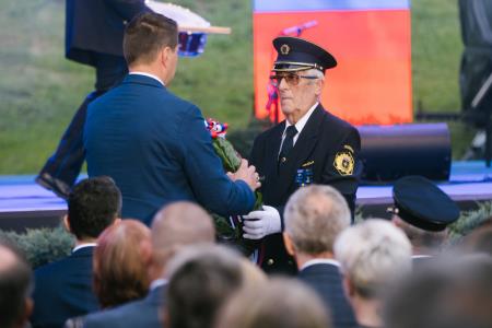 Župan Matej Slapar ob dnevu državnosti »Ko narod stoji odločno, z vero v svoje vrednote in pravice, postane nepremagljiv.«  (67)